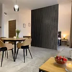 Apartment Urban Apartments - Opolska 10 No 90 - Rooftop Garden - 2 Free Garages