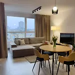 Apartment Urban Apartments - Opolska 10 No 90 - Rooftop Garden - 2 Free Garages