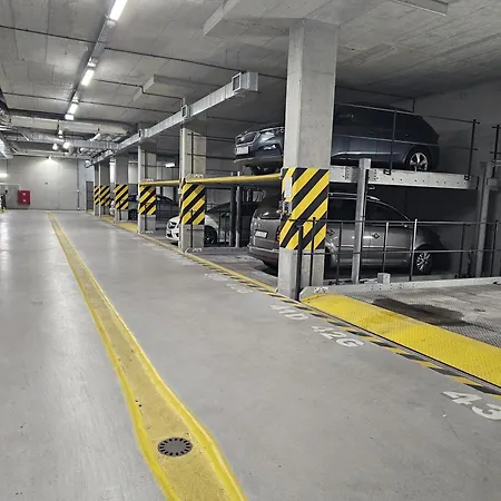 Urban Premium, Opolska 10 No 90, 2 Free Garages, Self Check-in 아파트 카토비체
