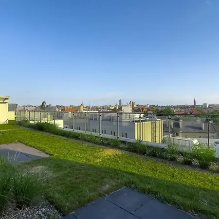 아파트 Urban Apartments - Opolska 10 No 90 - Rooftop Garden - 2 Free Garages *